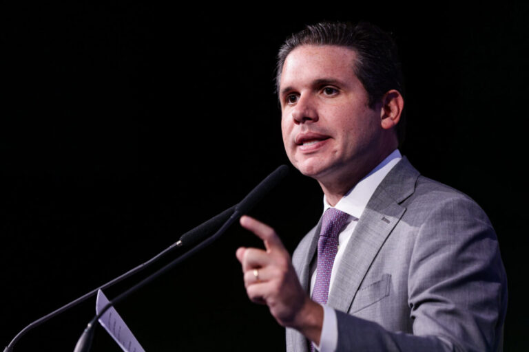 Denúncia de Felca sobre “adultização” mobiliza o Congresso denuncia-de-felca-sobre-“adultizacao”-mobiliza-o-congresso