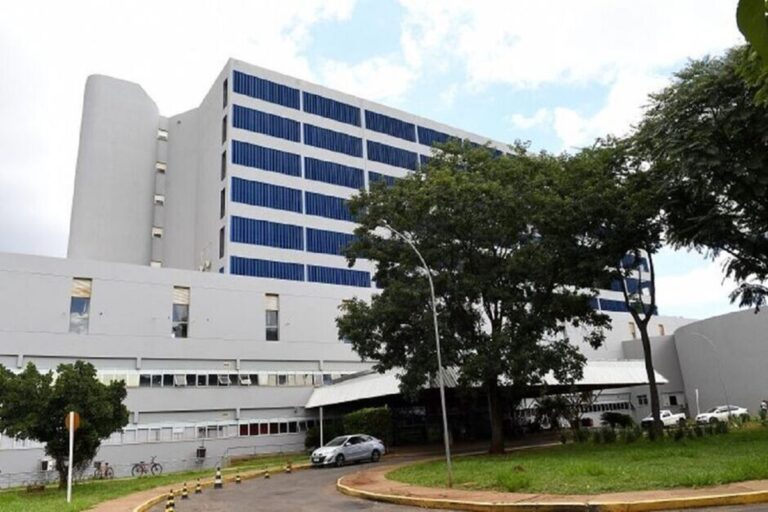 Mulher morre dias depois de se engasgar com espinha de peixe em MS mulher-morre-dias-apos-se-engasgar-com-espinha-de-peixe-em-ms