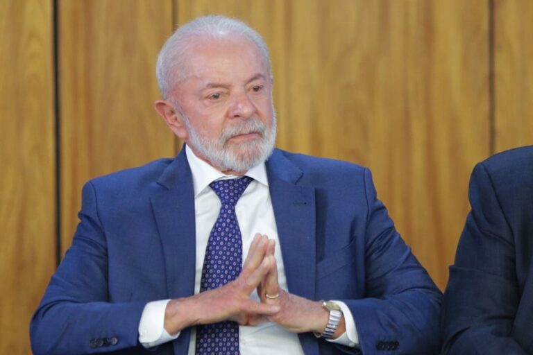 Lula chega ao 7 de Setembro sem chefes dos demais Poderes lula-chega-ao-7-de-setembro-sem-chefes-dos-demais-poderes