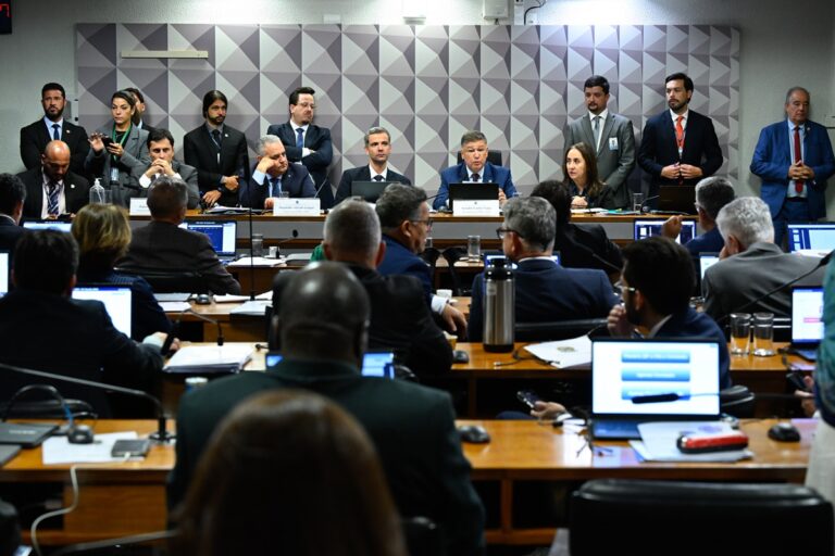 CPMI do INSS chega ao final no Congresso, mas embate continua nas redes cpmi-do-inss-chega-ao-fim-no-congresso,-mas-embate-continua-nas-redes